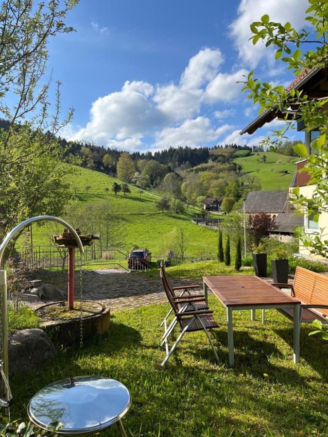 S-SUITE das Design-Ferienhaus im Schwarzwald Biberach  Exterior foto
